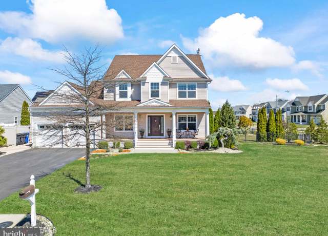 Property at 138 Spirit Bear Rd, Toms River, NJ 08755, 5 beds, 2.5 baths