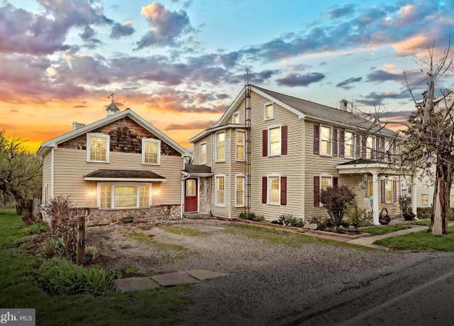 Property at 2476 Mummasburg Rd, Gettysburg, PA 17325, 4 beds, 2 baths