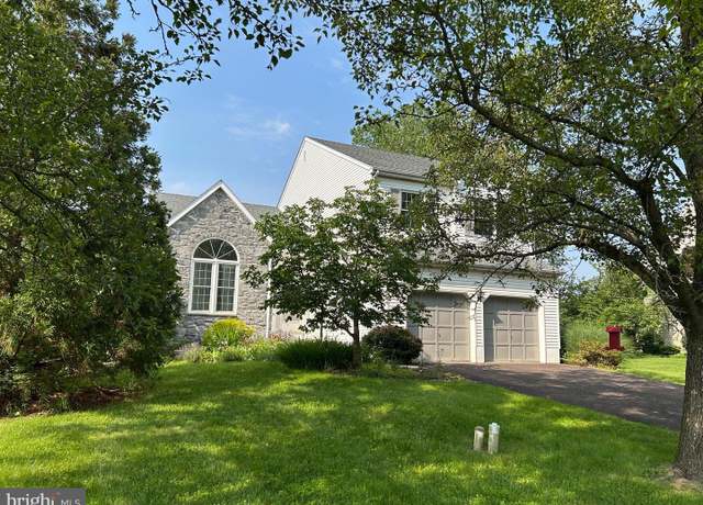 Property at 505 Country Pointe Cir, Perkasie, PA 18944, 4 beds, 2.5 baths