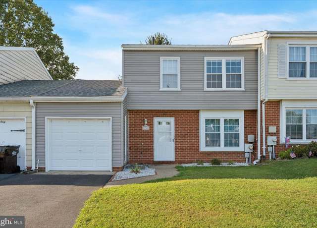 Property at 5762 Prescott Ct, Bensalem, PA 19020, 3 beds, 2.5 baths