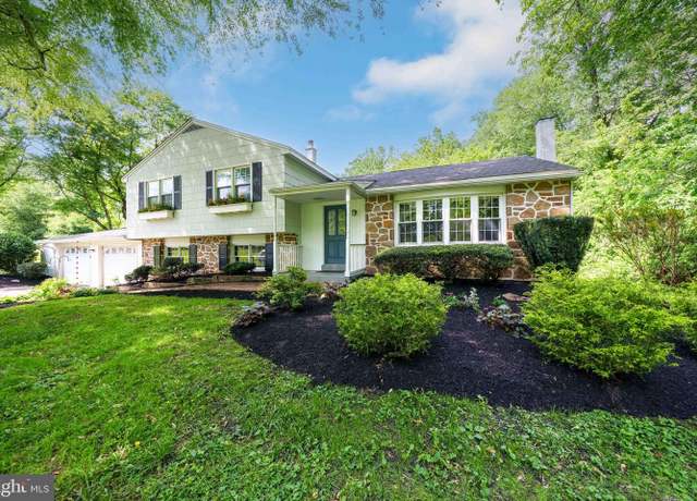 Property at 413 Bucktoe Rd, Avondale, PA 19311, 4 beds, 2.5 baths
