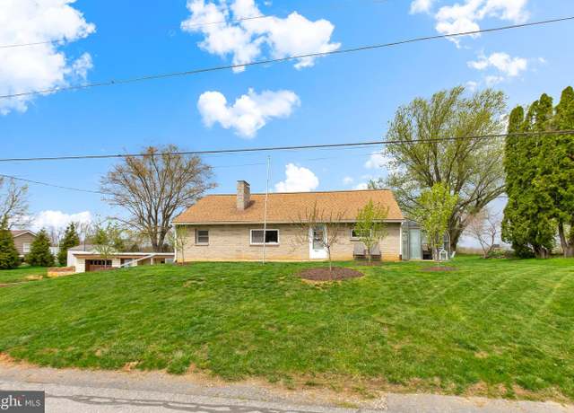 Property at 4487 Chinchilla Ave, Mount Joy, PA 17552, 5 beds, 2 baths