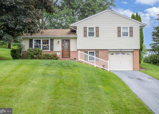 Property at 3 Julie Ter, Lititz, PA 17543, 3 beds, 1 bath