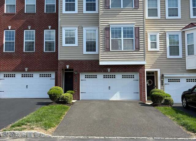 Property at 19 Rosy Ridge Ct, Telford, PA 18969, 3 beds, 2.5 baths