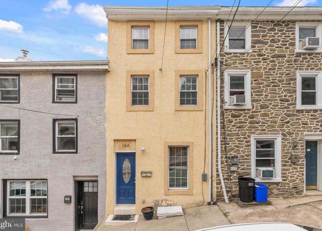 Property at 164 Grape St, Philadelphia, PA 19127, 3 beds, 2.5 baths