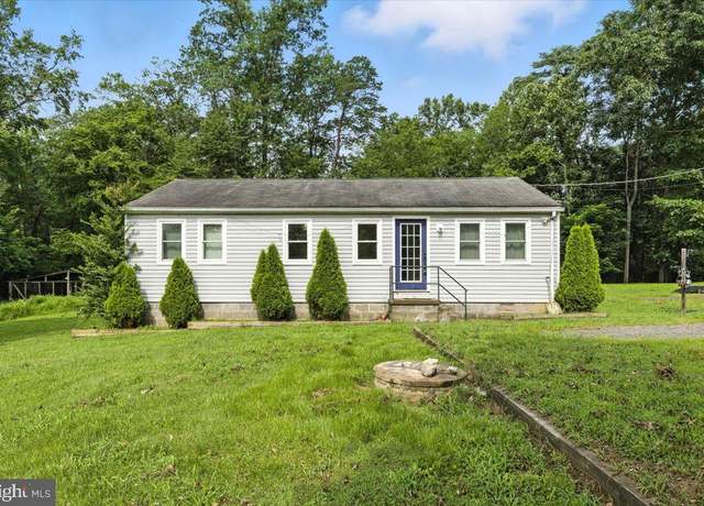 Property at 8064 Taylor Rd, Catlett, VA 20119, 3 beds, 1 bath