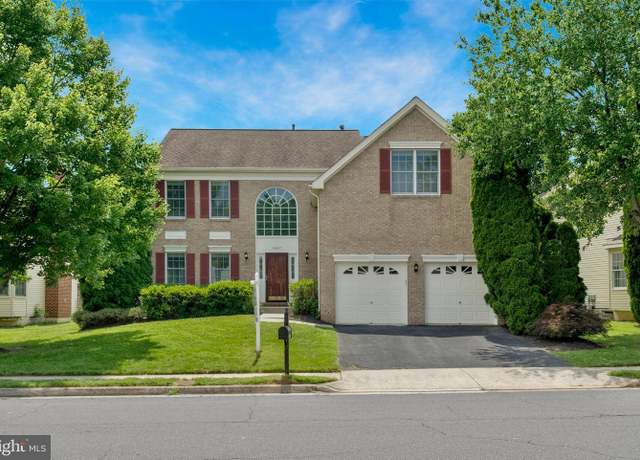 Property at 10857 Hunter Gate Way, Reston, VA 20194, 4 beds, 3.5 baths