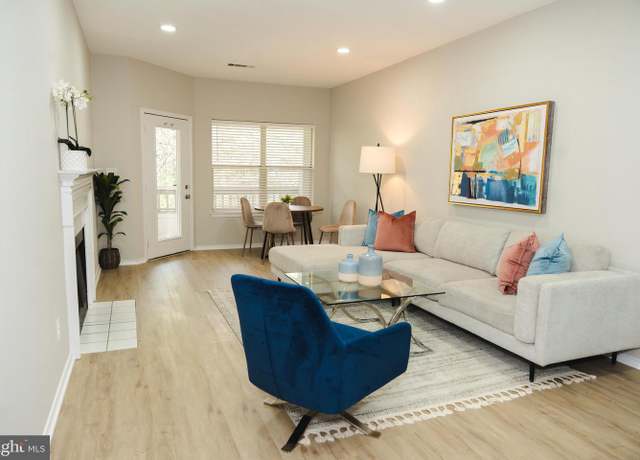 Property at 4401 Sedgehurst Dr #204, Fairfax, VA 22033, 2 beds, 2 baths
