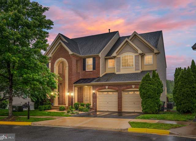 Property at 16647 Space More Cir, Woodbridge, VA 22191, 5 beds, 4.5 baths