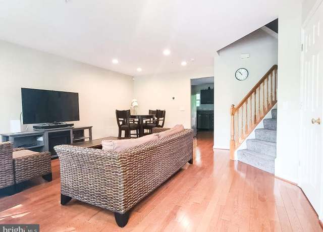 Property at 6556 Ridgeborne, Baltimore, MD 21237, 3 beds, 2.5 baths