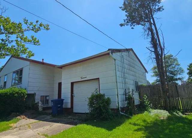 Property at 13 Kingsbridge Dr, Burlington, NJ 08016, 2 beds, 2.5 baths