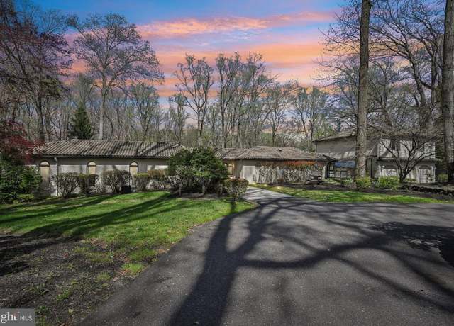 Property at 1121 Winding Dr, Cherry Hill, NJ 08003, 6 beds, 5.5 baths