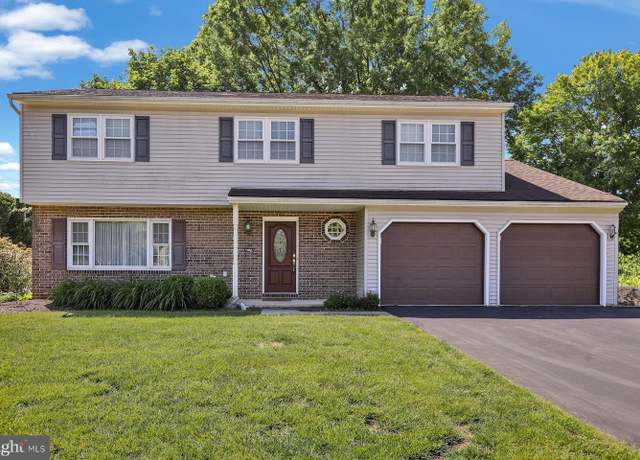 Property at 2110 Buckman Ave, Reading, PA 19610, 4 beds, 2.5 baths