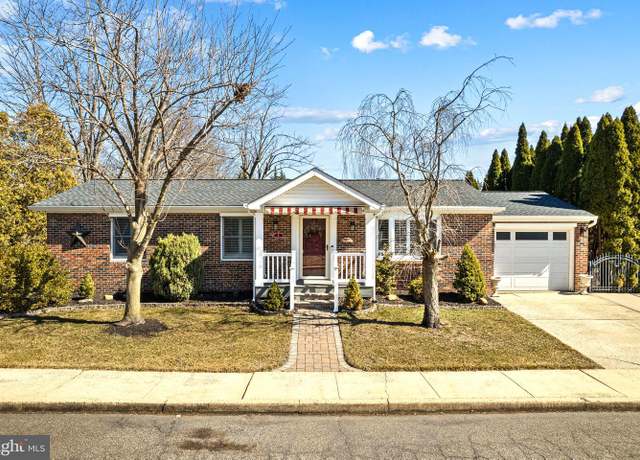 Property at 1 Lynns Ct, Morrisville, PA 19067, 3 beds, 2.5 baths