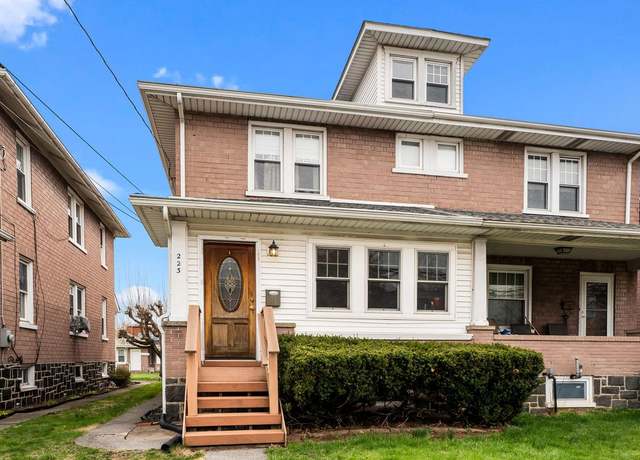 Property at 223 N Hellertown Ave, Quakertown, PA 18951, 3 beds, 1.5 baths