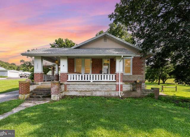 Property at 102 Carlisle Rd, Newville, PA 17241, 4 beds, 2 baths