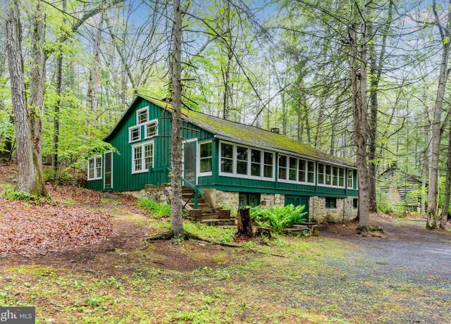 Property at 9828 Golf Course Rd, Chambersburg, PA 17201, 4 beds, 1 bath