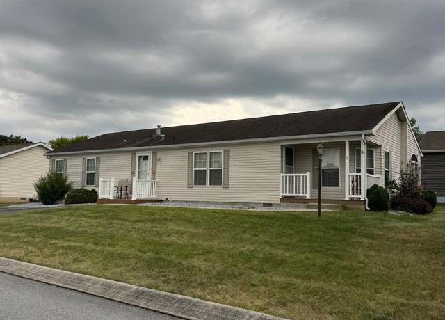 Property at 2 Bedrock Ln, Annville, PA 17003, 3 beds, 2 baths