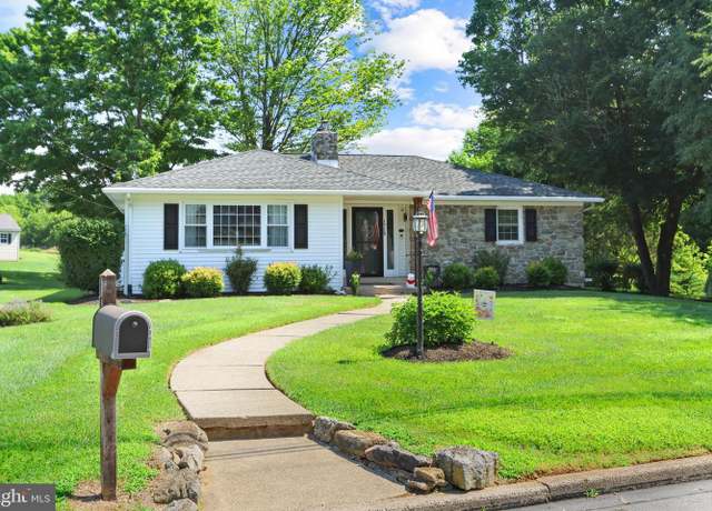 Property at 1720 Mine Lane Rd, Easton, PA 18045, 2 beds, 1.5 baths