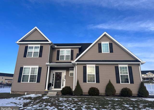 Property at 925 Ripple Dr, Hanover, PA 17331, 4 beds, 2.5 baths