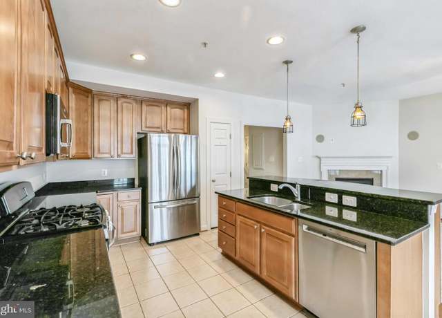 Property at 5653 Harrington Falls Ln Unit H, Alexandria, VA 22312, 3 beds, 2.5 baths