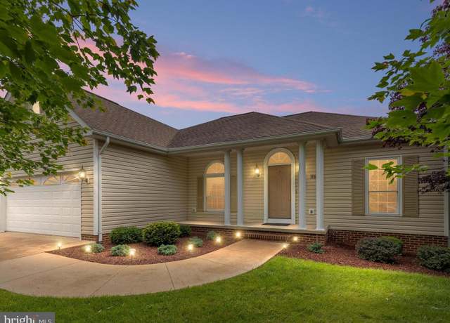 Property at 565 Fulton Dr, Strasburg, VA 22657, 3 beds, 2 baths
