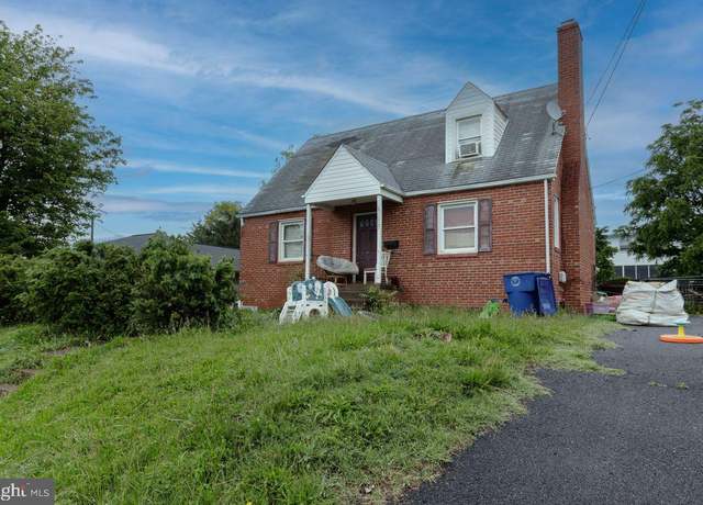 Property at 227 Manassas Ave, Front Royal, VA 22630, 3 beds, 2 baths