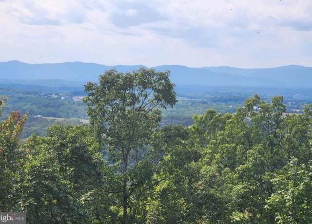 Property at 1195 Applewood Dr, Front Royal, VA 22630, 4 beds, 4 baths
