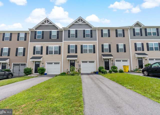 Property at 25 Sebago Pl, Martinsburg, WV 25403, 3 beds, 2.5 baths