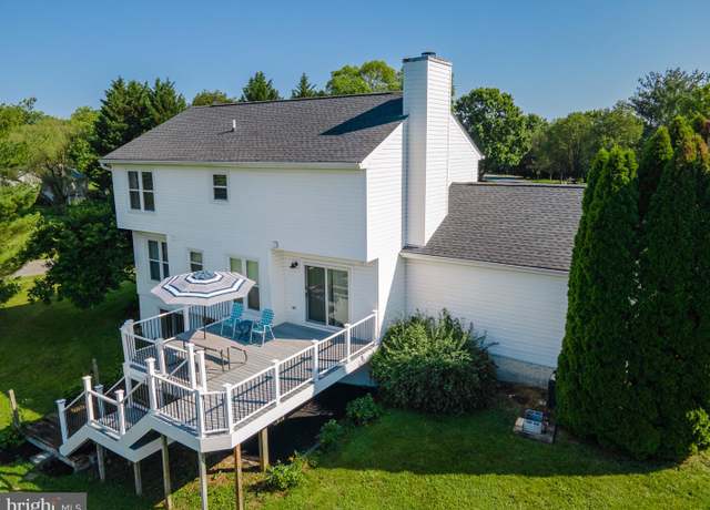 Property at 20 Stephen Ct, Charles Town, WV 25414, 3 beds, 3.5 baths