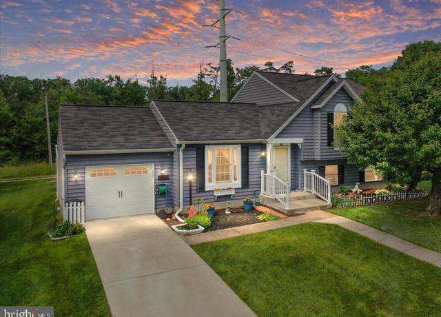 Property at 16 Briarleaf Ct, Catonsville, MD 21228, 3 beds, 2.5 baths