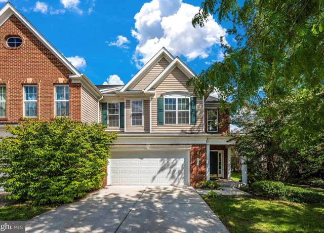 Property at 212 Brynwood St, Hagerstown, MD 21740, 4 beds, 2.5 baths
