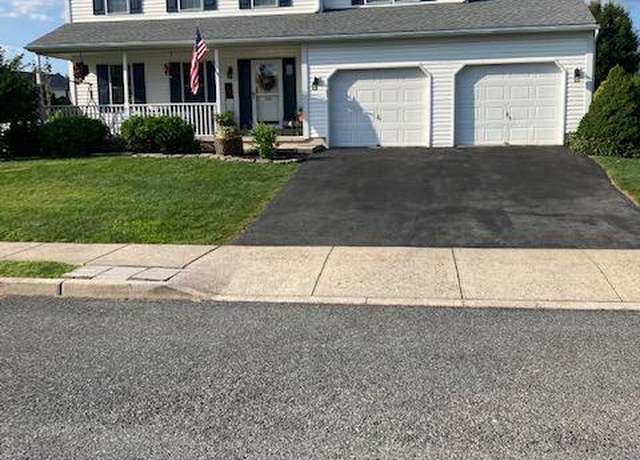 Property at 202 Cedar Run Dr, Douglassville, PA 19518, 4 beds, 2.5 baths