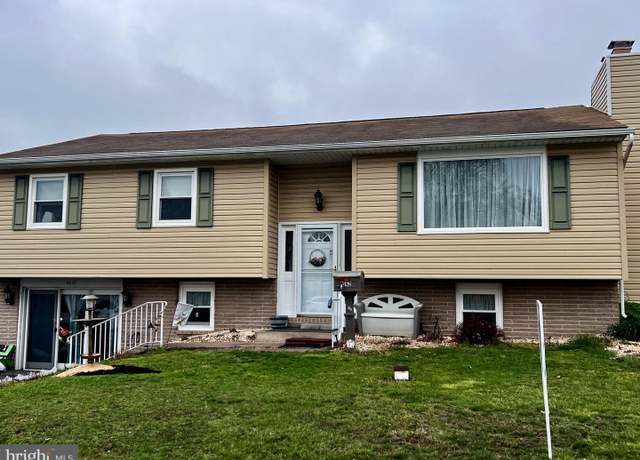 Property at 6242 Warren Ave, Harrisburg, PA 17112, 4 beds, 3 baths