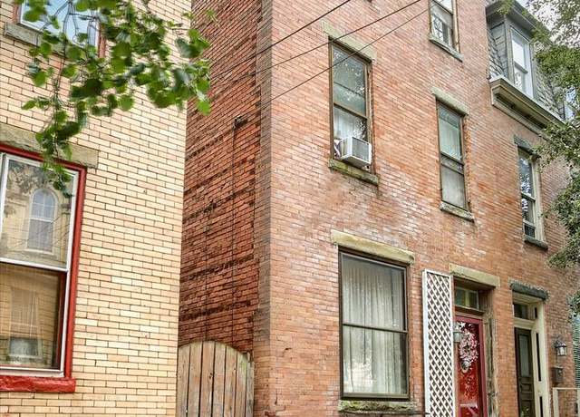 Property at 1824 Green St, Harrisburg, PA 17102, 3 beds, 1 bath