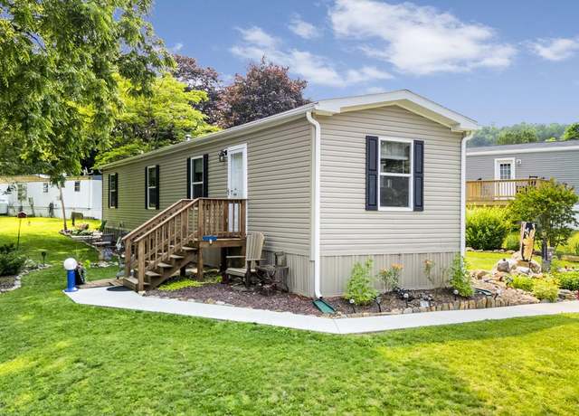 Property at 799 Willow Ln, Gap, PA 17527, 2 beds, 1 bath