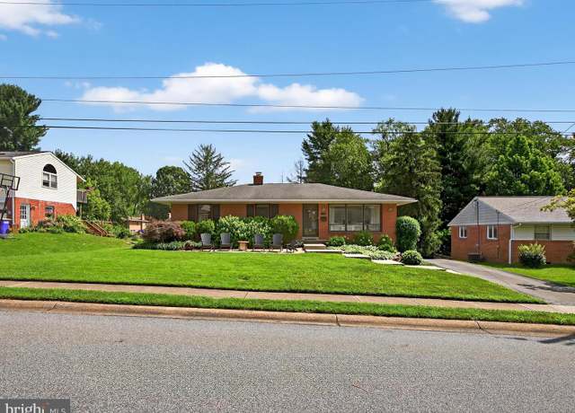 Property at 410 Spring Dr, Millersville, PA 17551, 3 beds, 1.5 baths