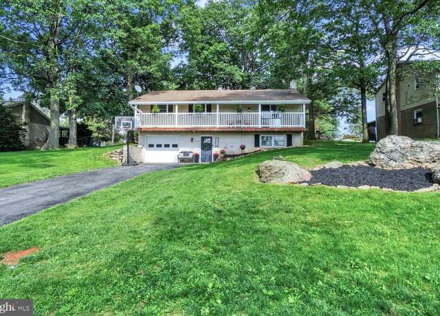 Property at 3008 Faith Ln, Red Lion, PA 17356, 3 beds, 2 baths