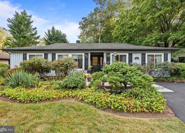 Property at 1503 Sadlers Wells Dr, Herndon, VA 20170, 3 beds, 2 baths