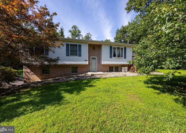 Property at 136 Tupelo Dr, Hedgesville, WV 25427, 3 beds, 2 baths