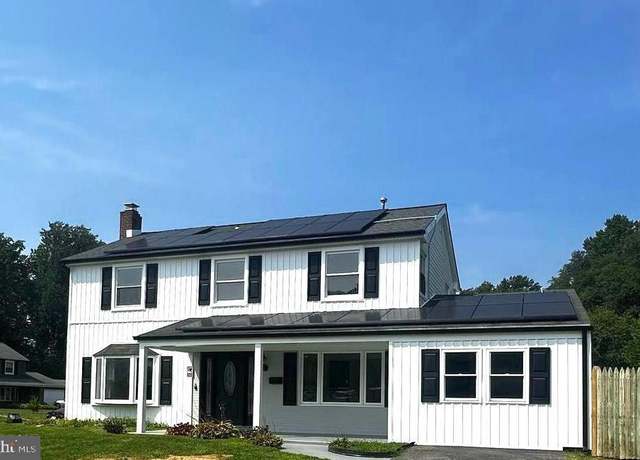 Property at 21 Paddock Ln, Willingboro, NJ 08046, 4 beds, 2.5 baths