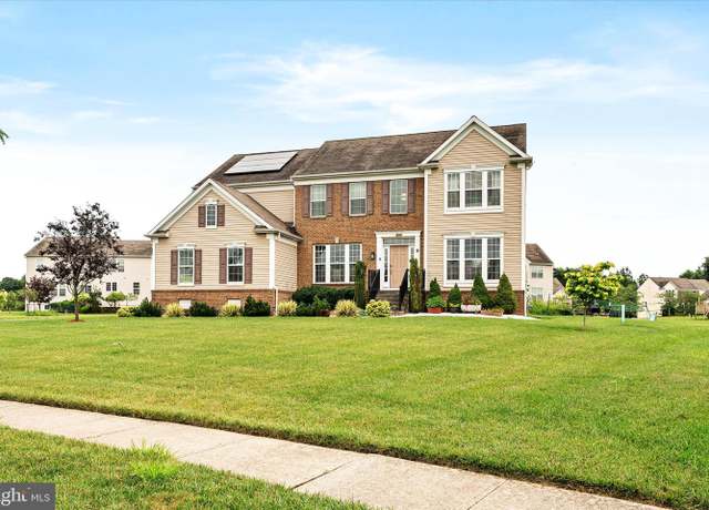 Property at 9 Endeavor Blvd, East Windsor, NJ 08520, 5 beds, 3 baths