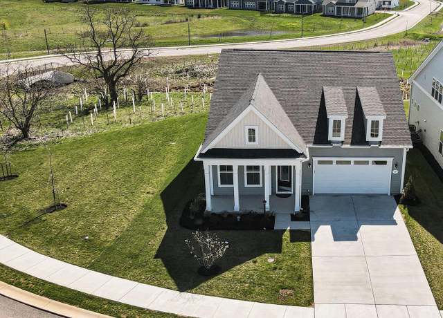 Property at 85 Quiet Creek Dr, Gettysburg, PA 17325, 2 beds, 2 baths