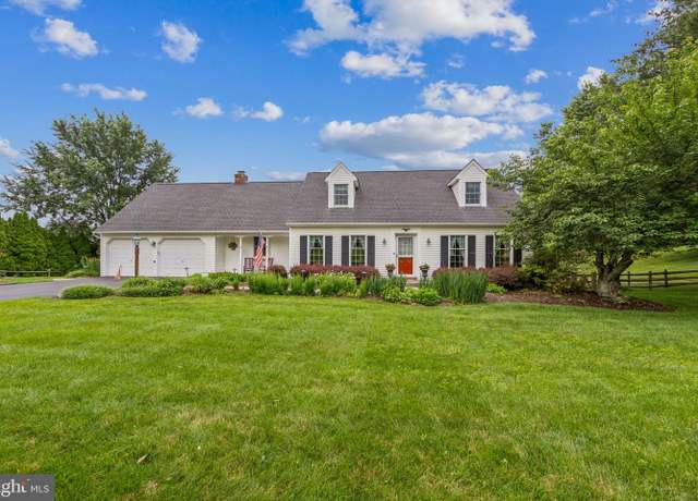 Property at 1252 Palomino Dr, West Chester, PA 19380, 3 beds, 2.5 baths
