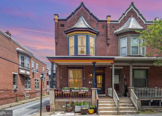 Property at 1921 Penn St, Harrisburg, PA 17102, 2 beds, 1.5 baths