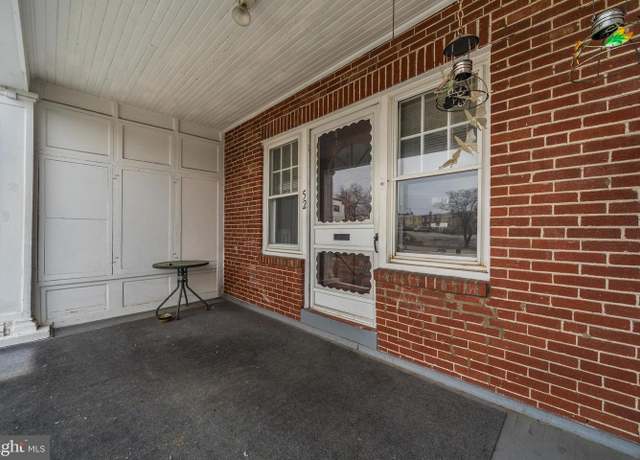 Property at 52 Golf Rd, Upper Darby, PA 19082, 3 beds, 1 bath