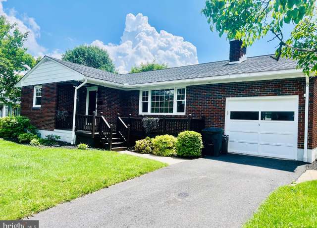 Property at 818 W Station Ave, Coopersburg, PA 18036, 3 beds, 2 baths