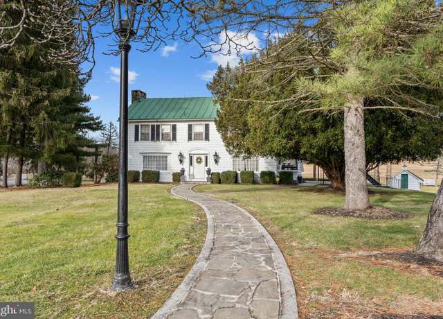 Property at 767 Pinetown Rd, Lewisberry, PA 17339, 4 beds, 4 baths