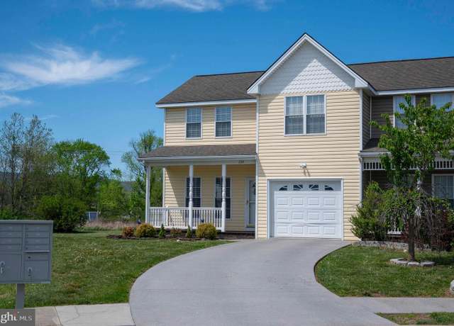 Property at 139 Granny Smith Dr, Timberville, VA 22853, 3 beds, 2.5 baths