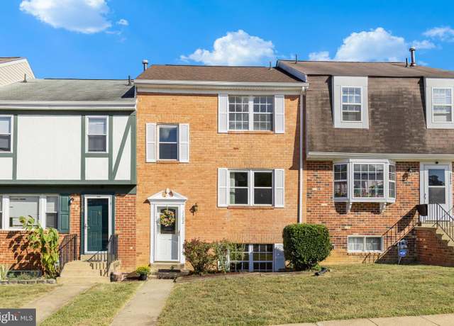 Property at 1102 James Madison Cir, Fredericksburg, VA 22405, 3 beds, 2.5 baths